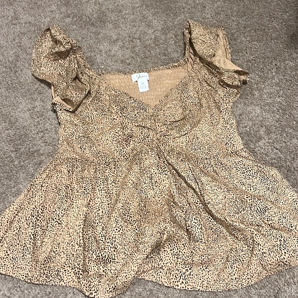 Medium size top